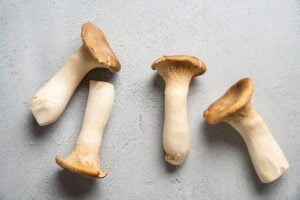 King Oyster Mushrooms (Pleurotus Eryngii)